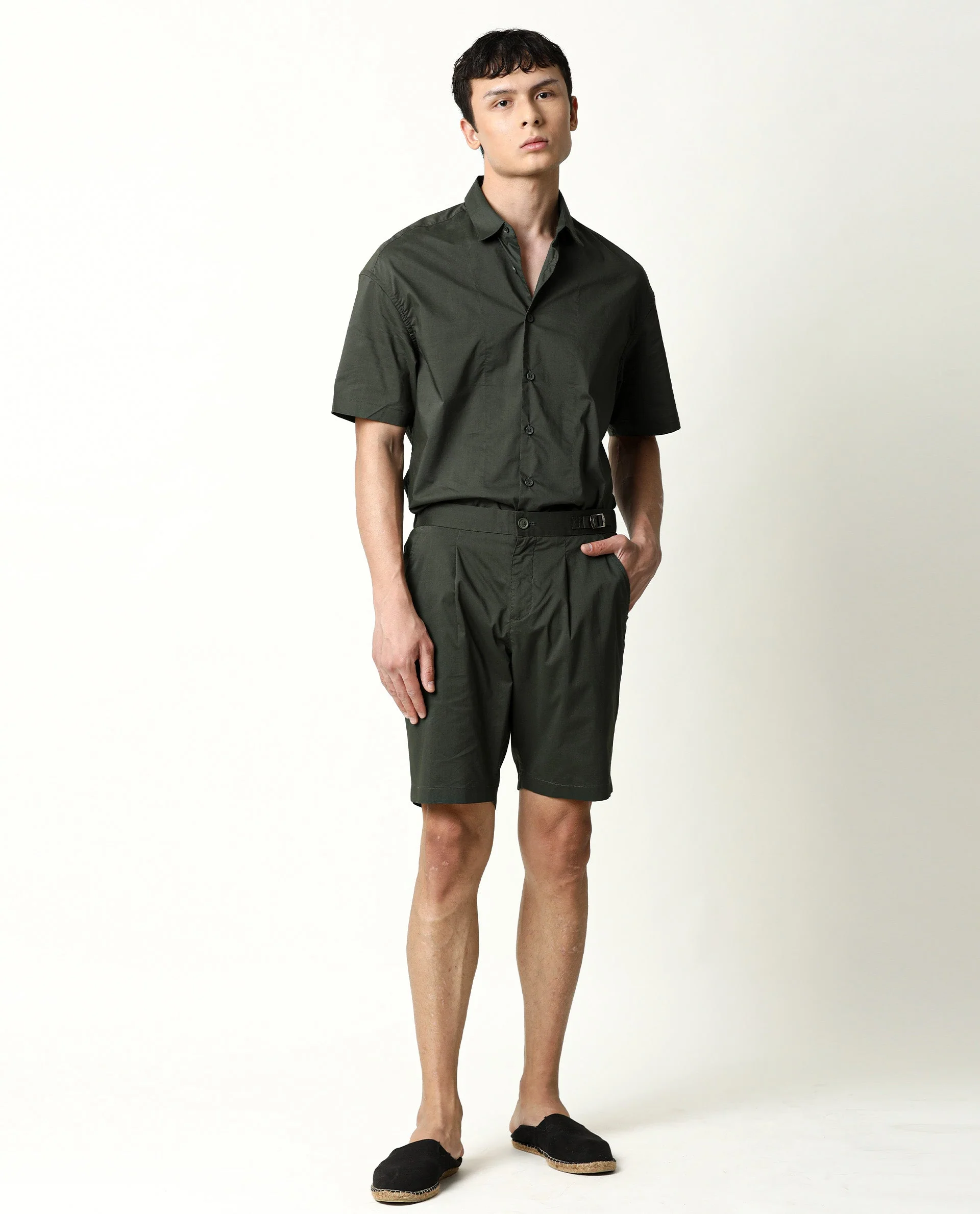 Rare Rabbit Men's Osaka Olive Cotton Plain Regular Fit Shorts - Image 3